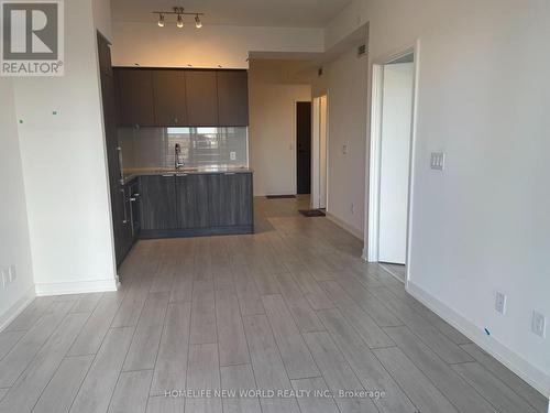 708 - 2033 Kennedy Road N, Toronto, ON - Indoor Photo Showing Kitchen