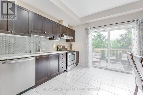 4184 Galileo Common Drive, Burlington, ON - Indoor Photo Showing Kitchen