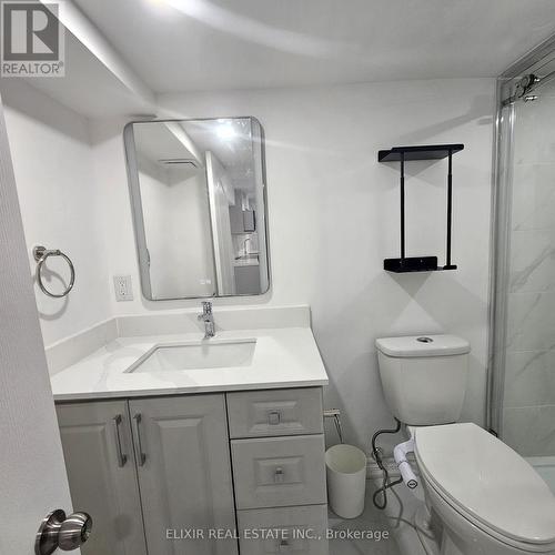 15 Cobriza Crescent, Brampton, ON - Indoor Photo Showing Bathroom