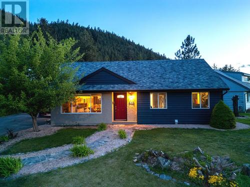 2599 Qu'Appelle Boulevard, Kamloops, BC - Outdoor