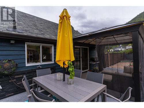 2599 Qu'Appelle Boulevard, Kamloops, BC - Outdoor With Deck Patio Veranda