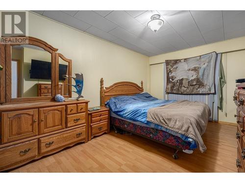 281 Tingley Street, Ashcroft, BC - Indoor Photo Showing Bedroom