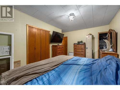 281 Tingley Street, Ashcroft, BC - Indoor Photo Showing Bedroom