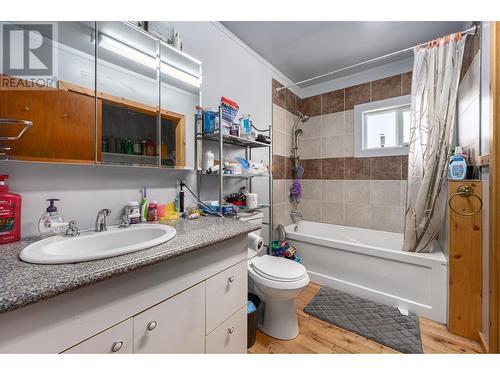 281 Tingley Street, Ashcroft, BC - Indoor Photo Showing Bathroom