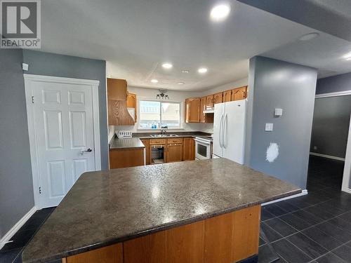 2371 Tranquille Road, Kamloops, BC - Indoor Photo Showing Kitchen With Double Sink