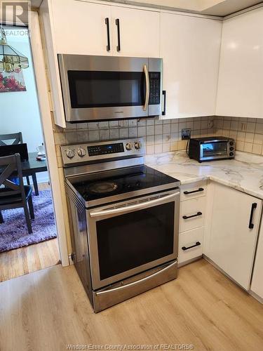 2721 Virginia Park Unit# Upper, Windsor, ON - Indoor Photo Showing Kitchen