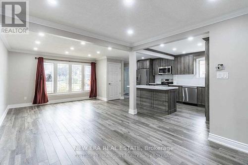 173 Earnscliffe Circle, Brampton, ON - Indoor Photo Showing Kitchen