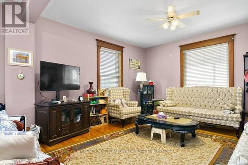 595 Craigen Road, Stone Mills, ON - Indoor Photo Showing Living Room