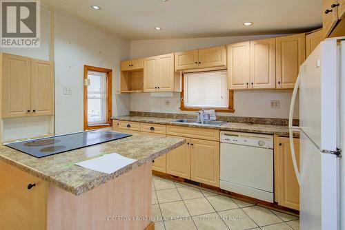 344 King Street E, Gananoque, ON - Indoor Photo Showing Kitchen With Double Sink