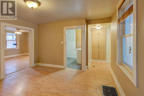 344 King Street E, Gananoque, ON - Indoor Photo Showing Other Room