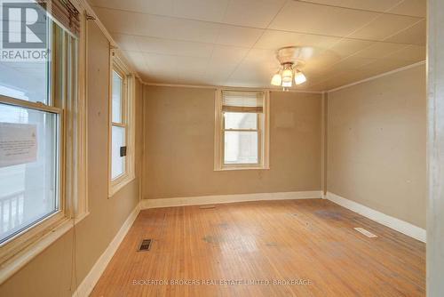 344 King Street E, Gananoque, ON - Indoor Photo Showing Other Room