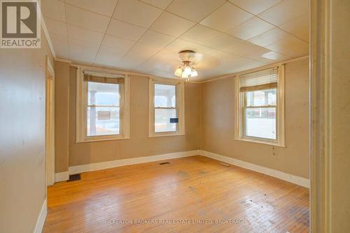 344 King Street E, Gananoque, ON - Indoor Photo Showing Other Room