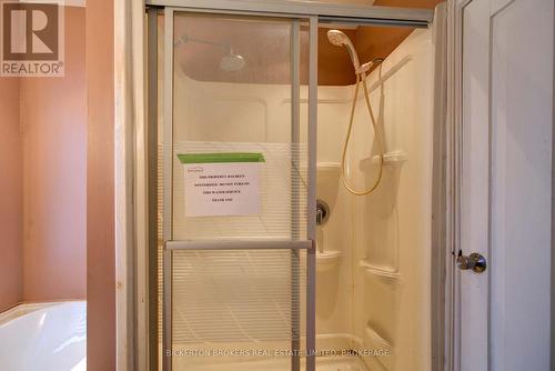 344 King Street E, Gananoque, ON - Indoor Photo Showing Bathroom