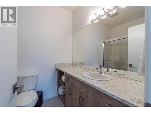 1993 Qu'Appelle Boulevard Unit# 130, Kamloops, BC - Indoor Photo Showing Bathroom