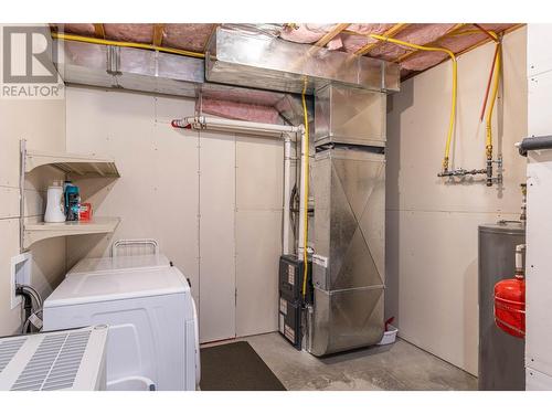 1993 Qu'Appelle Boulevard Unit# 130, Kamloops, BC - Indoor Photo Showing Laundry Room