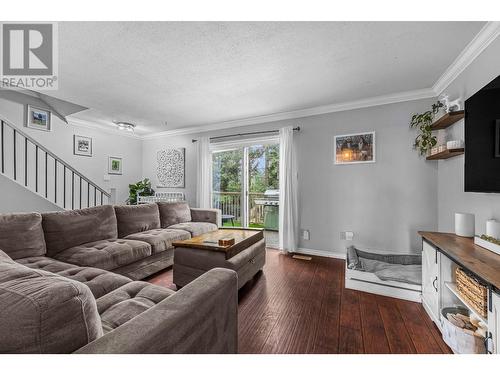 1469 Springhill Drive Unit# 36, Kamloops, BC - Indoor Photo Showing Living Room