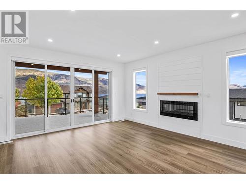 240 Holloway Drive, Kamloops, BC - Indoor Photo Showing Living Room With Fireplace