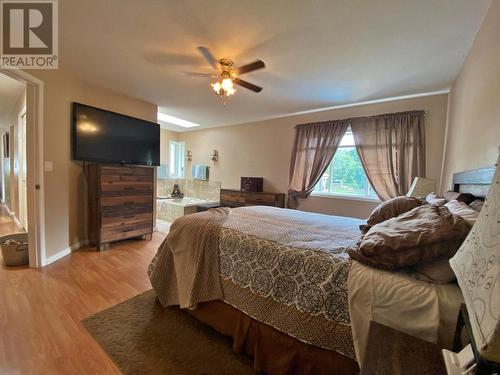 380 Mattoch Mckeague Road, Kamloops, BC - Indoor Photo Showing Bedroom