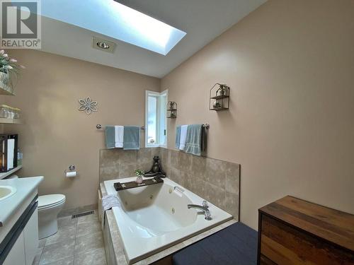 380 Mattoch Mckeague Road, Kamloops, BC - Indoor Photo Showing Bathroom