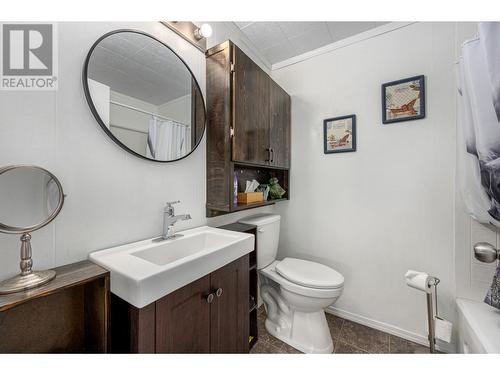 707 Elm Street, Ashcroft, BC - Indoor Photo Showing Bathroom