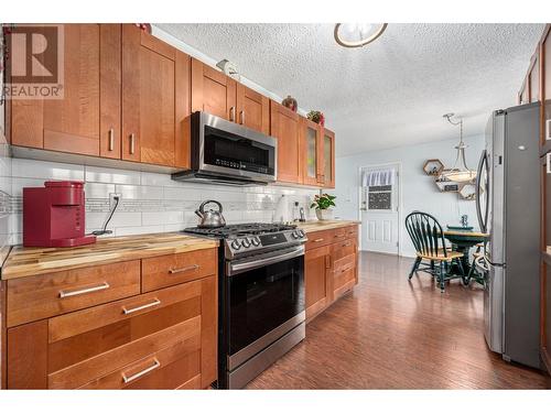 707 Elm Street, Ashcroft, BC - Indoor Photo Showing Kitchen