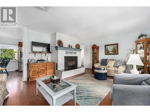 707 Elm Street, Ashcroft, BC - Indoor Photo Showing Living Room With Fireplace