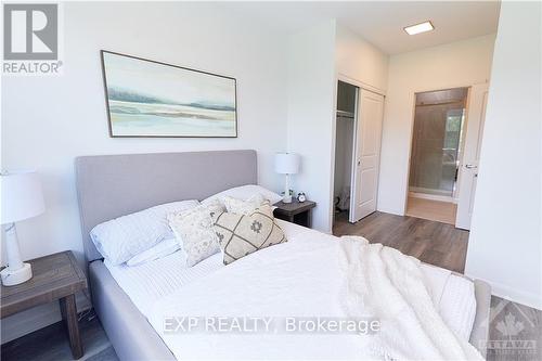 206 - 4840 Bank Street, Ottawa, ON - Indoor Photo Showing Bedroom