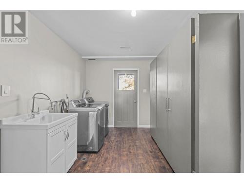 1880 Springhill Drive, Kamloops, BC - Indoor Photo Showing Laundry Room