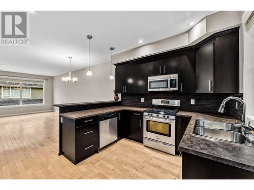 2860 Valleyview Drive Unit# 45, Kamloops, BC - Indoor Photo Showing Kitchen With Stainless Steel Kitchen With Double Sink With Upgraded Kitchen