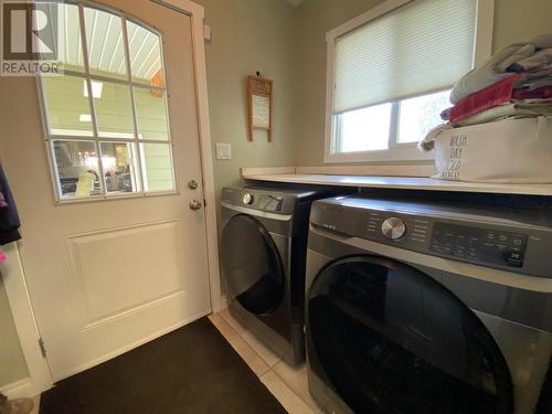 371 Deejay Road, Barriere, BC - Indoor Photo Showing Laundry Room