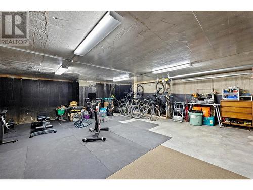 1831 Primrose Crescent, Kamloops, BC - Indoor Photo Showing Garage