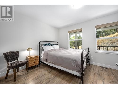 324 Orchard Lake Road, Kamloops, BC - Indoor Photo Showing Bedroom