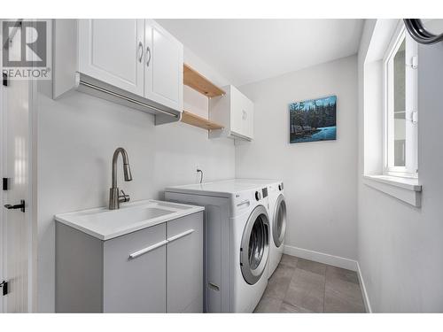 324 Orchard Lake Road, Kamloops, BC - Indoor Photo Showing Laundry Room