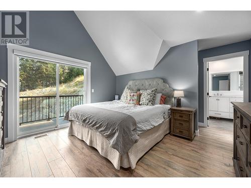 324 Orchard Lake Road, Kamloops, BC - Indoor Photo Showing Bedroom