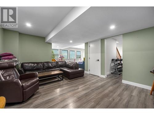 324 Orchard Lake Road, Kamloops, BC - Indoor