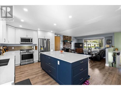 791 Morven Drive, Kamloops, BC - Indoor Photo Showing Kitchen With Double Sink