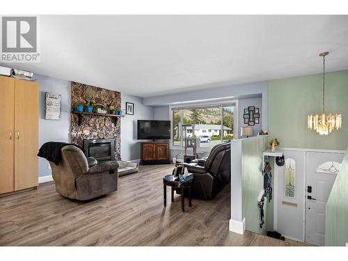 791 Morven Drive, Kamloops, BC - Indoor Photo Showing Living Room With Fireplace