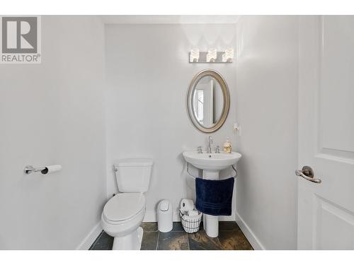 562 Trillium Court, Kamloops, BC - Indoor Photo Showing Bathroom