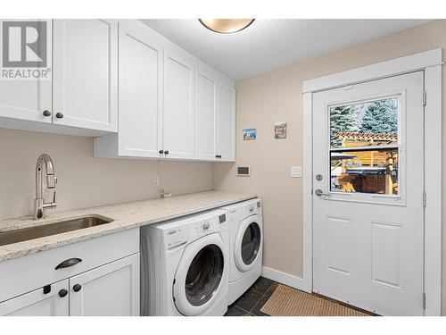 562 Trillium Court, Kamloops, BC - Indoor Photo Showing Laundry Room