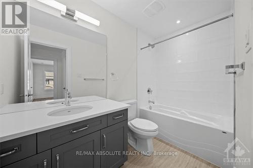 8 Taber Street, Carleton Place, ON - Indoor Photo Showing Bathroom