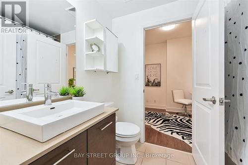 1009 - 26 Norton Avenue, Toronto, ON - Indoor Photo Showing Bathroom