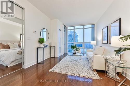 1009 - 26 Norton Avenue, Toronto, ON - Indoor Photo Showing Bedroom