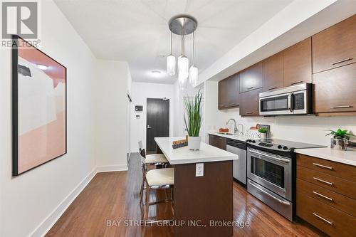 1009 - 26 Norton Avenue, Toronto, ON - Indoor Photo Showing Kitchen With Stainless Steel Kitchen With Upgraded Kitchen