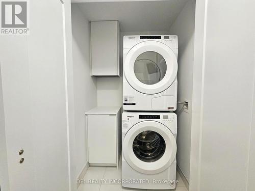 604 - 10 Inn On The Park Drive, Toronto, ON - Indoor Photo Showing Laundry Room