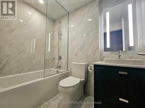 604 - 10 Inn On The Park Drive, Toronto, ON - Indoor Photo Showing Bathroom