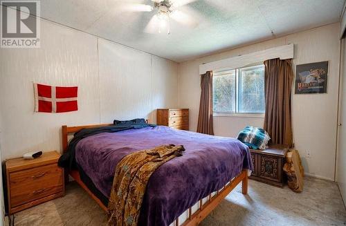 2055 Agate Bay Road, Barriere, BC - Indoor Photo Showing Bedroom