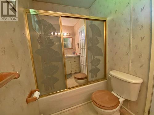 2055 Agate Bay Road, Barriere, BC - Indoor Photo Showing Bathroom