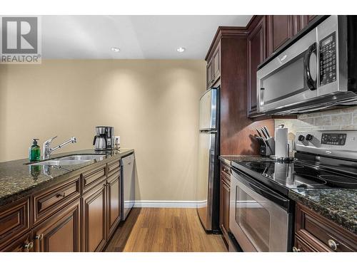 Kitchen - 3250 Village Way Unit# 1207D, Sun Peaks, BC - Indoor Photo Showing Kitchen With Double Sink