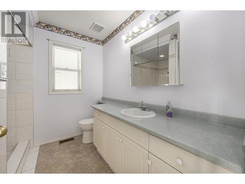 531 Oriole Way, Barriere, BC - Indoor Photo Showing Bathroom