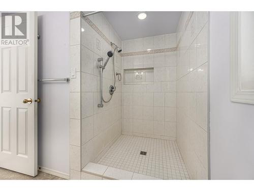 531 Oriole Way, Barriere, BC - Indoor Photo Showing Bathroom